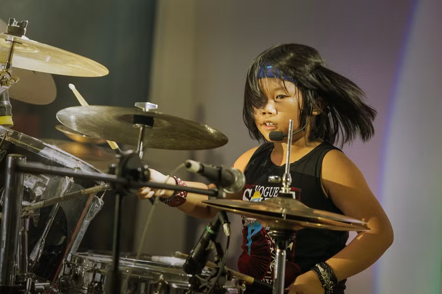 Tác phẩm “Thần đồng đánh trống” Trọng Nhân (Nguyễn Linh Vinh Quốc) Tác phẩm “Thần đồng đánh trống” Trọng Nhân (Nguyễn Linh Vinh Quốc)