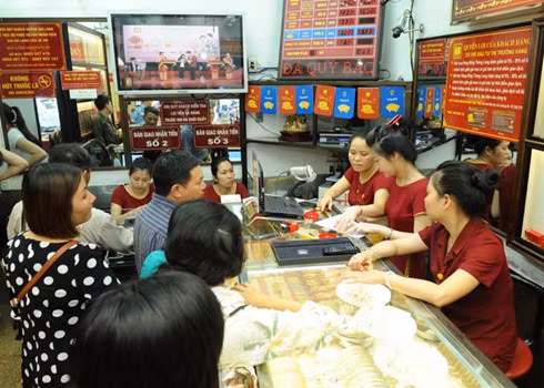 Hoạt động quản lý kinh doanh vàng ngày càng phức tạp khi các thông tin về kênh dự trữ này luôn gây sóng dư luận (ảnh minh họa)