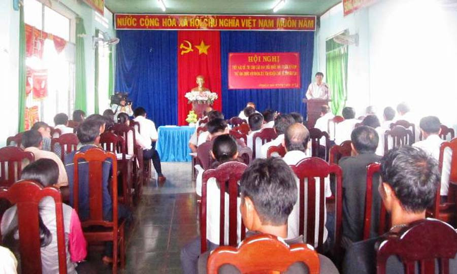 Đại biểu Quốc hội tiếp xúc cử tri tại các xã Bờ Ngoong, Al Bá, Ayun, Kông Htok và thị trấn Chư Sê (huyện Chư Sê). Ảnh: H.T Đại biểu Quốc hội tiếp xúc cử tri tại các xã Bờ Ngoong, Al Bá, Ayun, Kông Htok và thị trấn Chư Sê (huyện Chư Sê). Ảnh: H.T