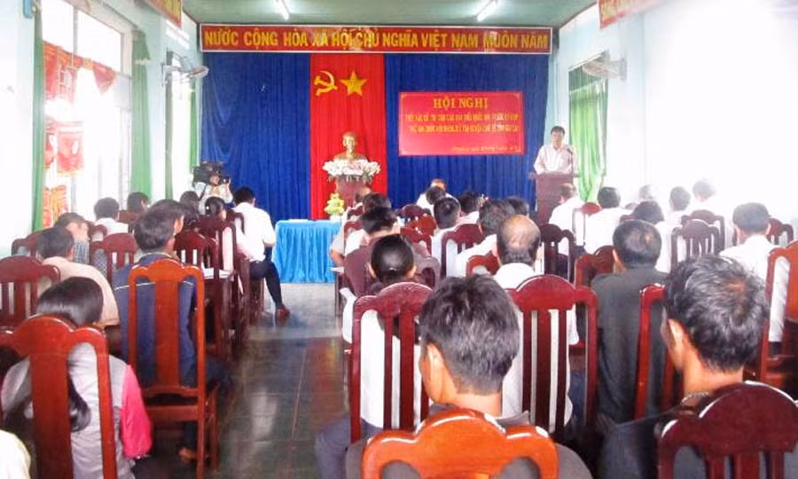 Đại biểu Quốc hội tiếp xúc cử tri tại các xã Bờ Ngoong, Al Bá, Ayun, Kông Htok và thị trấn Chư Sê (huyện Chư Sê). Ảnh: H.T