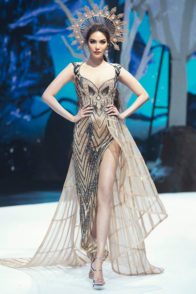 Lan Khuê, Khánh Vân đọ dáng trên sàn diễn Vietnam Runway Fashion Week ảnh 3 Lan Khuê khoe vóc dáng gợi cảm sau khi sinh con, tự tin sải bước trên sàn diễn