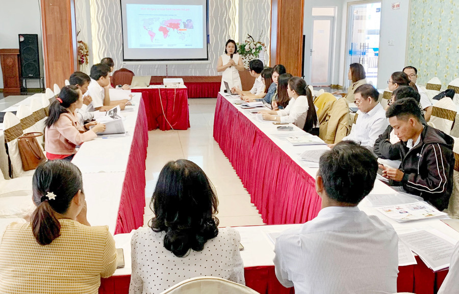 Gia Lai: Tập huấn truyền thông học đường về phòng-chống bệnh dại ảnh 1 Quang cảnh lớp tập huấn. Ảnh: Như Nguyện