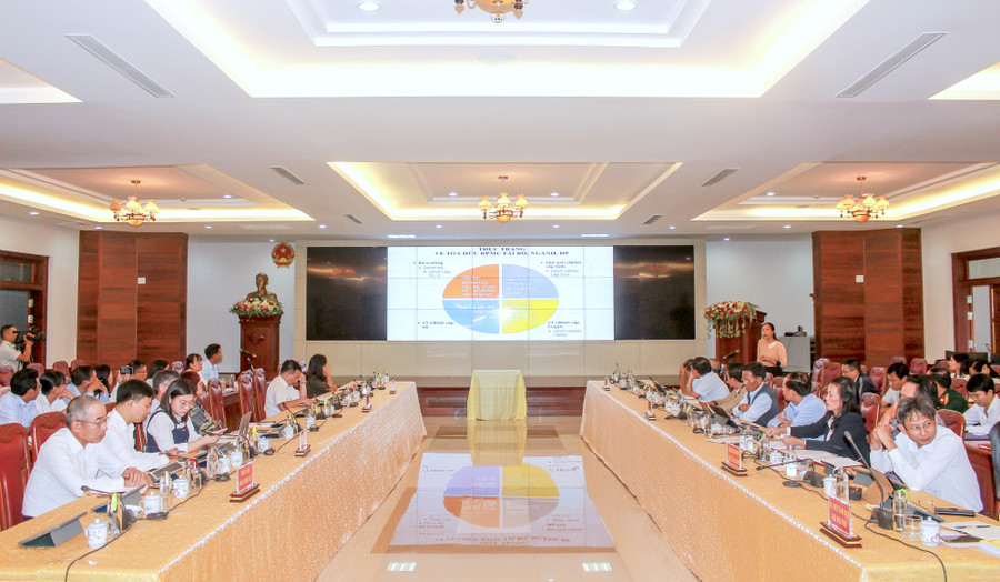 Quang cảnh hội nghị. Ảnh Hồng Thi