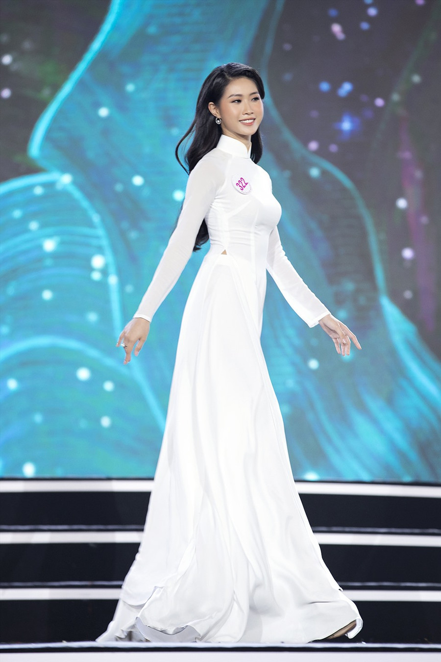 Trong chặng đường cuối Ngọc Ánh cần bứt phá hơn nữa để giành được vị trí tốt nhất trong đêm chung kết Hoa hậu Việt Nam 2020. Ảnh: Kiếng Cận.