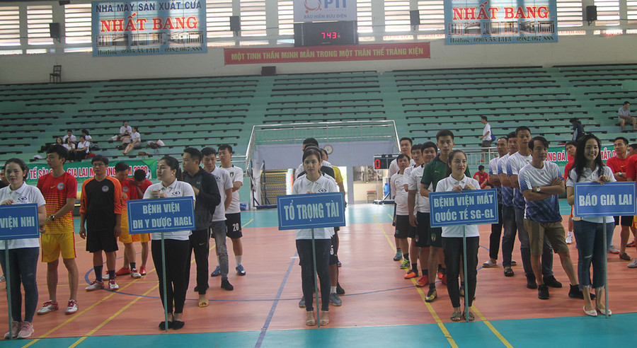  Giải đấu có sự tham gia của 70 VĐV đến từ 7 đội bóng. Ảnh: Nguyễn Tú