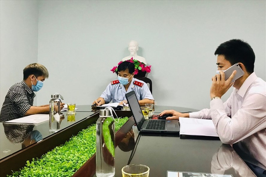  Hưng Vlog bị xử phạt vì đăng tải video “Troll em gái, em trai ăn nồi cháo gà nguyên lông và cái kết” lên kênh YouTube cá nhân. Nguồn: Sở TTTT Bắc Giang