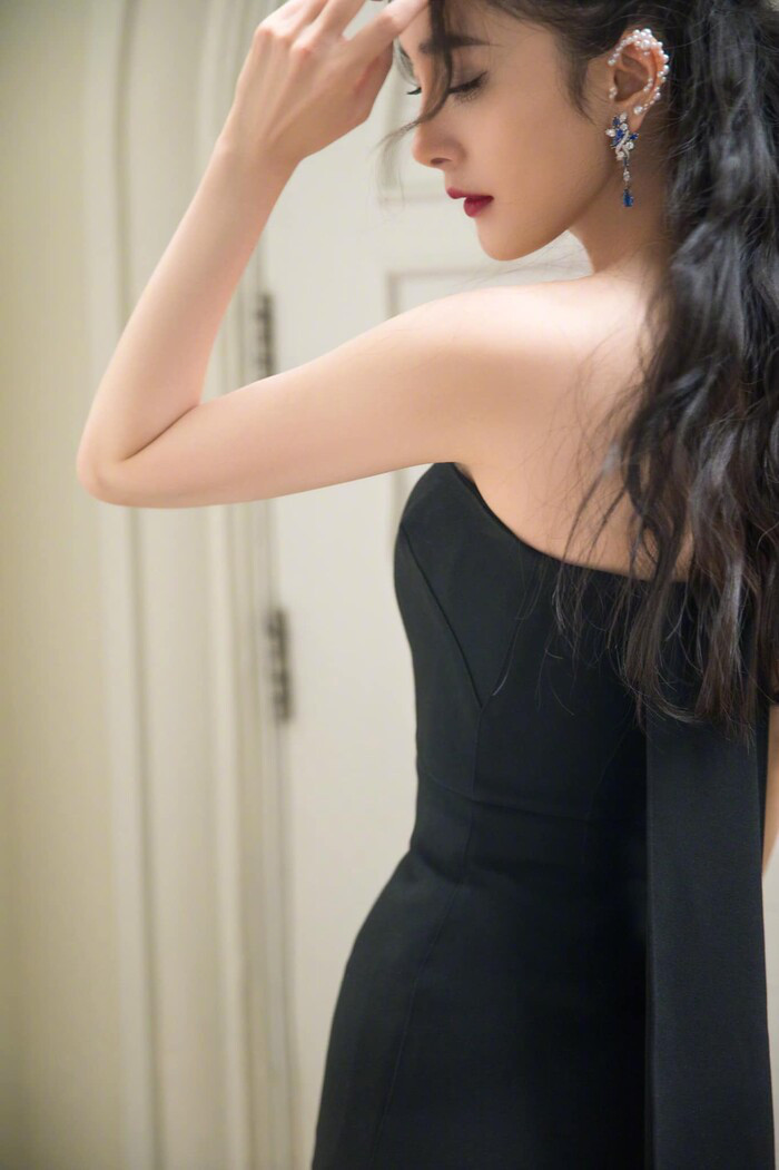 Đây cũng không phải lần đầu Dương Mịch ghi điểm trong mắt khán giả nhờ nhan sắc xinh đẹp rạng ngời.