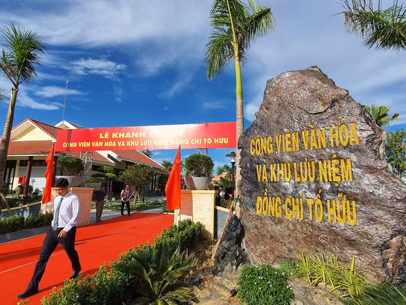 Công viên văn hóa và khu lưu niệm nhà thơ Tố Hữu được khánh thành sáng 2-10 - Ảnh: PHƯỚC TUẦN