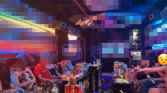 Từ những cuộc vui thử cho biết đến sa lầy bay lắc rất gần - Ảnh TÙNG NGUYỄN