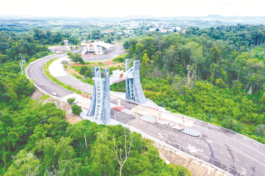 Hy vọng, sau khi dịch Covid-19 được khống chế, hoạt động giao thương tại cửa khẩu nhanh chóng khởi sắc. Ảnh; Nguyễn Tú