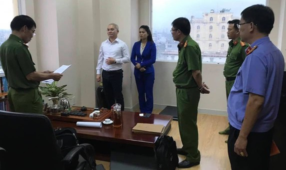 Khi công an bắt Nguyễn Thái Luyện, dàn thuộc cấp đã live stream thông tin sai sự thật Khi công an bắt Nguyễn Thái Luyện, dàn thuộc cấp đã live stream thông tin sai sự thật