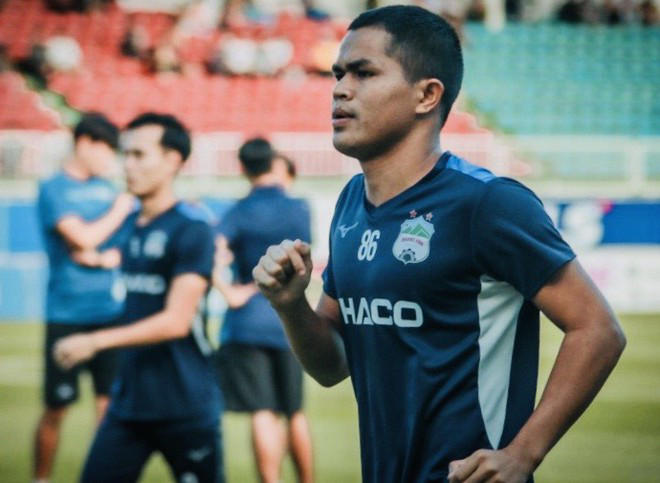 Dụng Quang Nho là một trong những cái tên hiếm hoi của HAGL chắc suất tại U22 Việt Nam.