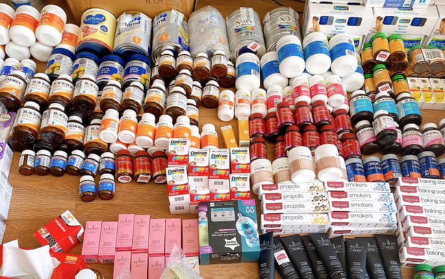 Từ hôm nay, người bán hàng xách tay có thể bị phạt tới 200 triệu đồng.