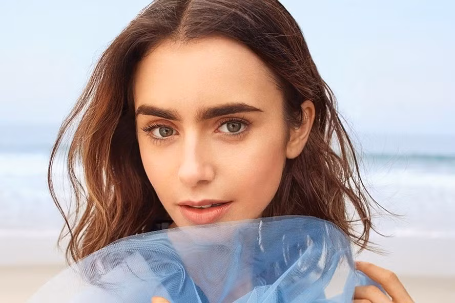 Lily Collins được đánh giá là nữ diễn viên thực lực của Hollywood. Ảnh nguồn: Mnet.
