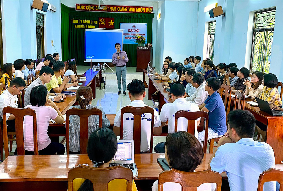 Quang cảnh lớp tập huấn. Ảnh: Mộc Trà