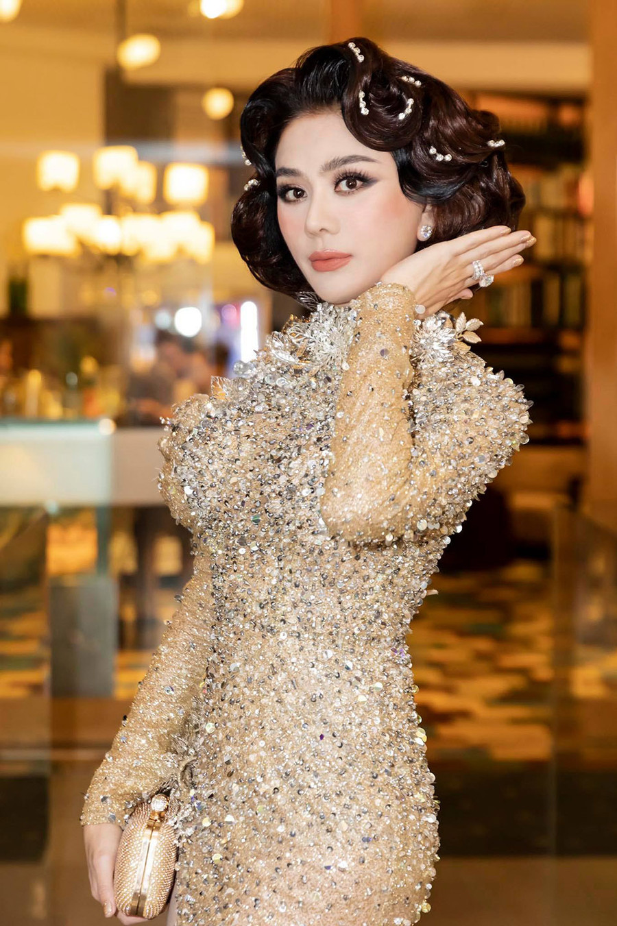 Lâm Khánh Chi cũng chứng tỏ đẳng cấp mỹ nhân 