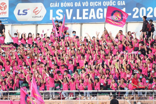 Sài Gòn có chịu từ bỏ cổ động viên đông đảo của mình để đi sân khác NGỌC HẠNH
