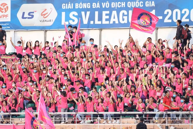 Sài Gòn có chịu từ bỏ cổ động viên đông đảo của mình để đi sân khác NGỌC HẠNH