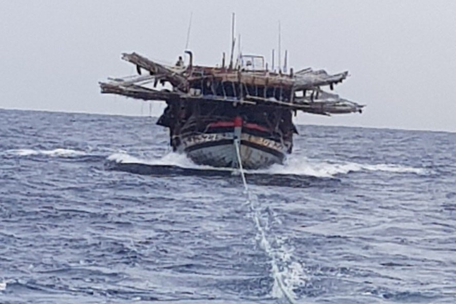 Hai tàu cá Bình Định bị phá nước và chìm trên đường về tránh trú bão số 9, 26 ngư dân trên các tàu vẫn đang mất tích. Ảnh:Phương Linh