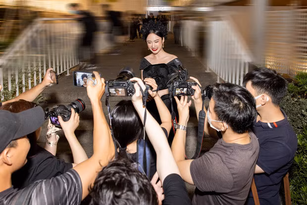 Trước đó, Angela Phương Trinh bất ngờ tạm xa showbiz, tận hưởng cuộc sống bình dị.