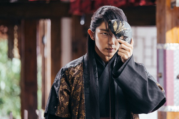 Vai diễn Tứ ca trong bộ phim "Người tình ánh trăng" khiến Lee Jun Ki một lần nữa gây tiếng vang trên toàn châu Á. Vai diễn Tứ ca trong bộ phim