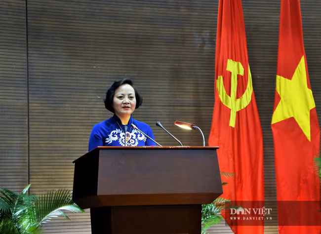 Tân Thứ trưởng Nội vụ Phạm Thị Thanh Trà khẳng định sẽ nỗ lực phấn đấu, học hỏi để hoàn thành tốt mọi nhiệm vụ được giao.