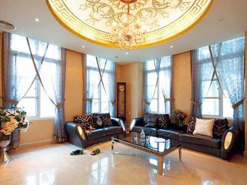 Phòng khách. Ảnh: NSCC