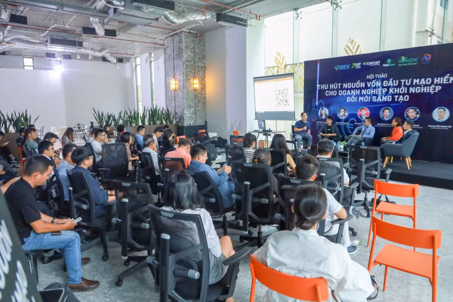 Toàn cảnh diễn ra Hội thảo.