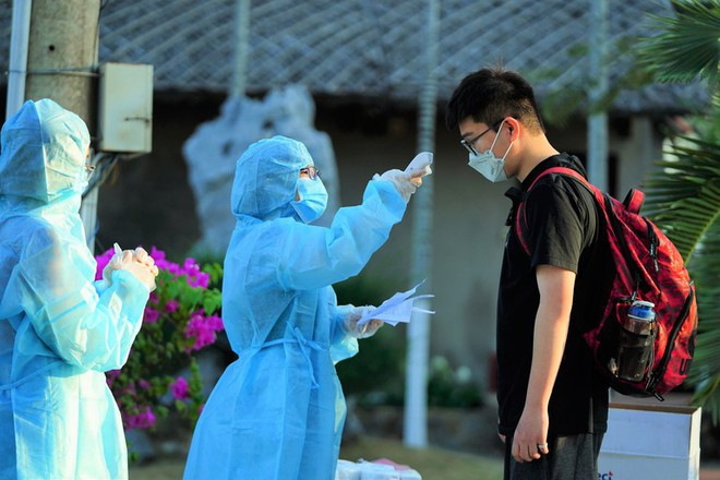 Các khách sạn cách ly có trả phí phải công khai giá dịch vụ lưu trú với người đến cách ly ẢNH: ĐỒNG DUY