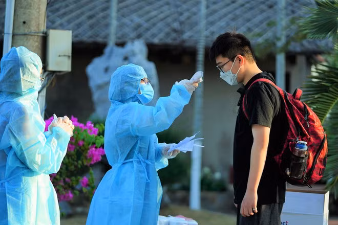 Các khách sạn cách ly có trả phí phải công khai giá dịch vụ lưu trú với người đến cách ly ẢNH: ĐỒNG DUY