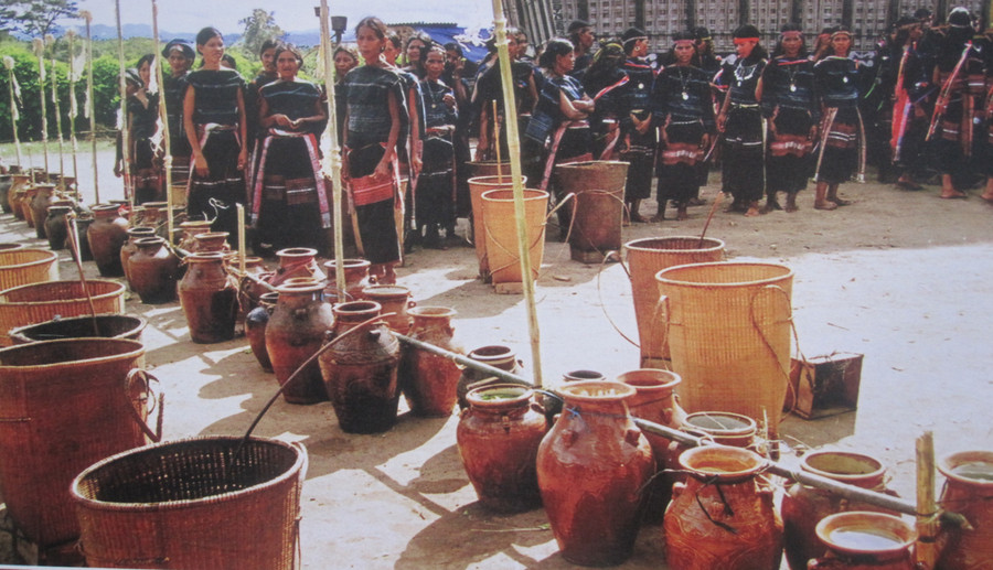  Lễ hội Sơmă Kơcham trên quê hương Anh hùng Núp. Ảnh: Trần Phong