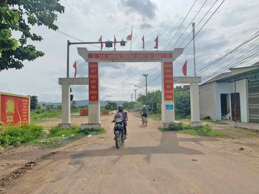 Bộ mặt nông thôn xã Ia Sol (huyện Phú Thiện) ngày càng khởi sắc. Ảnh: Vũ Chi