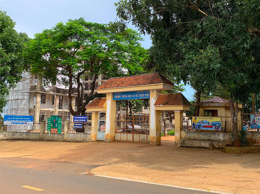 Trường THCS Trần Phú (phường Trà Bá)-nơi để xảy ra vụ lộ đề kiểm tra học kỳ II môn Ngữ văn lớp 9 (năm học 2019-2020). Ảnh: Mộc Trà