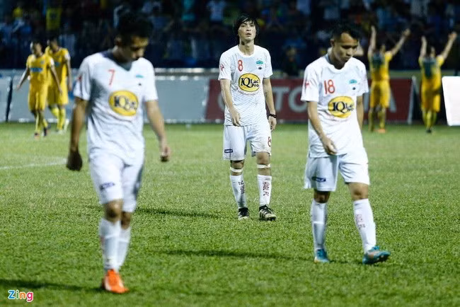  HAGL không tiến bộ nhiều sau nhiều mùa giải ở V.League do chiến lược sai lầm của CLB. Ảnh: Minh Chiến.