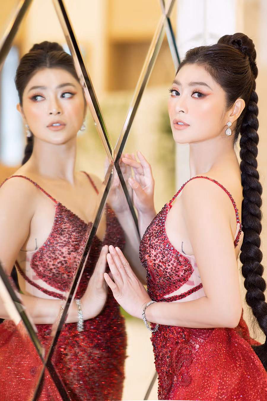 Sau khi giảm cân thành công, Thanh Trúc nặng 52kg, số đo 3 vòng là: 88-63-92.