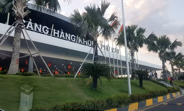 Phù Cát là một trong 6 sân bay phải đóng cửa do ảnh hưởng bão số 9.