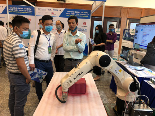 Các doanh nghiệp công nghiệp hỗ trợ TP HCM trưng bày, giới thiệu sản phẩm tại một sự kiện gần đây