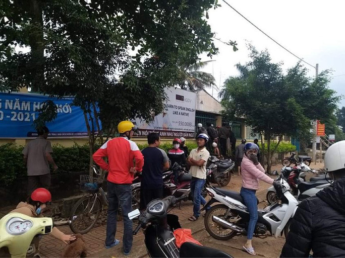 Mọi người tá hỏa phát hiện bảo vệ trường học tử vong trong tư thế treo cổ tại trường