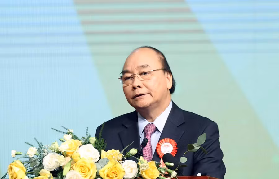  Thủ tướng Nguyễn Xuân Phúc, Chủ tịch Hội đồng Thi đua-Khen thưởng Trung ương phát biểu. (Ảnh: Thống Nhất/TTXVN)