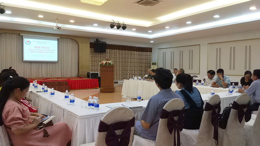 Quang cảnh buổi hội thảo. Ảnh: Sơn Ca