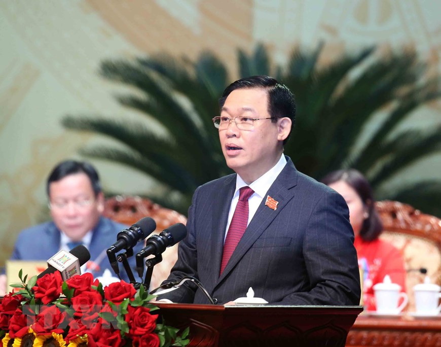 Đồng chí Vương Đình Huệ, Ủy viên Bộ Chính trị, Bí thư Thành ủy Hà Nội, phát biểu khai mạc Đại hội. (Ảnh: Phương Hoa/TTXVN) Đồng chí Vương Đình Huệ, Ủy viên Bộ Chính trị, Bí thư Thành ủy Hà Nội, phát biểu khai mạc Đại hội. (Ảnh: Phương Hoa/TTXVN)