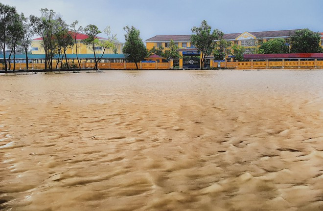  Tác phẩm Nước lũ dâng cao