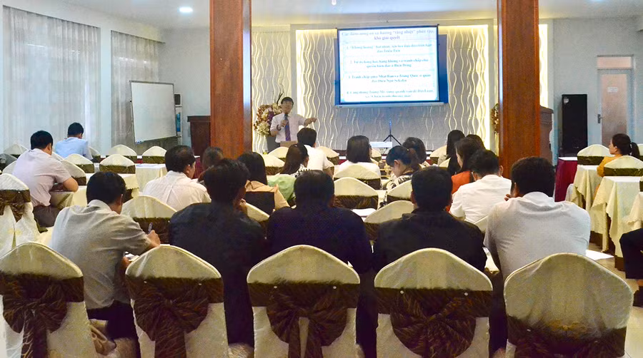 Quang cảnh lớp bồi dưỡng. Ảnh: Phương Linh