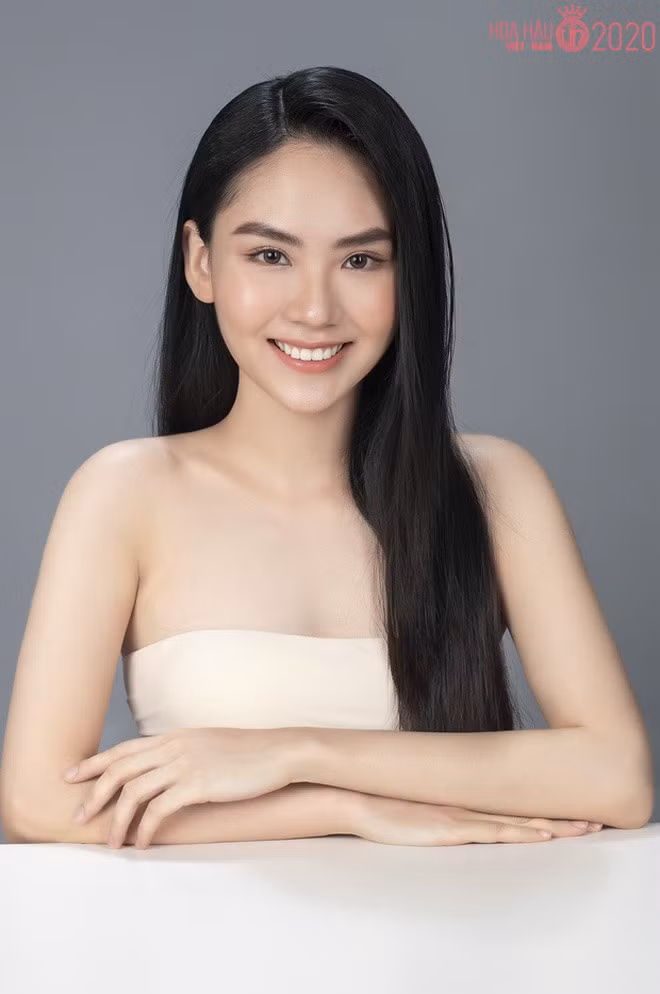 Lối trang điểm nhẹ nhàng giúp người đẹp khoe được trọn vẹn nét thanh thoát, hài hoà của gương mặt. Ảnh: HHVN.