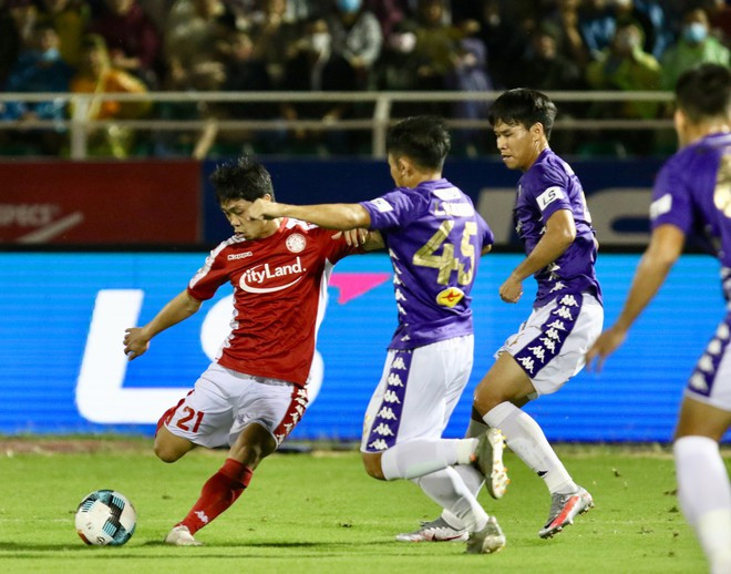 CLB Hà Nội và CLB TP.HCM tái đấu trên sân Hàng Đẫy vào ngày 10.10 ẢNH: MINH TÚ