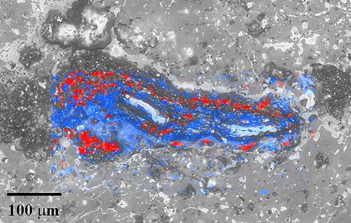 Bản đồ quang phổ của thiên thạch bí ẩn rơi xuống Sahara cho thấy màu đỏ của kim cương và màu xanh của than chì - Ảnh: CYRENA GOODRICH Bản đồ quang phổ của thiên thạch bí ẩn rơi xuống Sahara cho thấy màu đỏ của kim cương và màu xanh của than chì - Ảnh: CYRENA GOODRICH