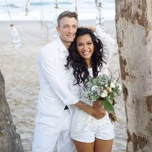 Phương Vy và ông xã. Ảnh: NSCC Phương Vy và ông xã. Ảnh: NSCC