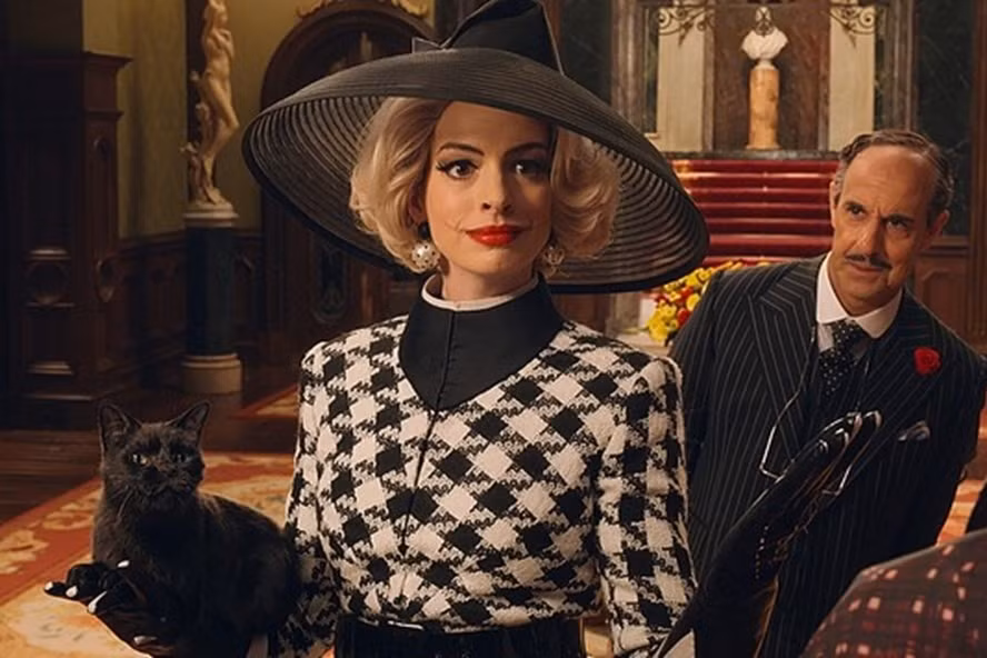 Mới đây, cô đã xác nhận đóng vai phù thuỷ Evangeline Ernst trong “The Witches“. Đây cũng là vai phản diện đầu tiên của cô trên màn ảnh rộng, hứa hẹn sẽ là một siêu phẩm Hollywood nối bước “Tenet“. Ảnh: Mnet.