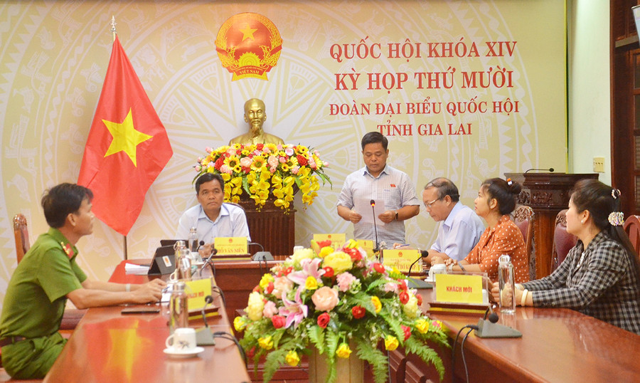 Quang cảnh ngày làm việc thứ hai của kỳ họp thứ X, Quốc hội khóa XIV tại điểm cầu tỉnh Gia Lai. Ảnh: Phương Linh