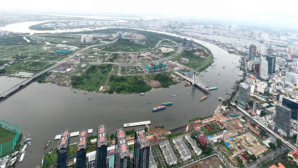 Thủ Thiêm chỉ cách trung tâm Sài Gòn một con sông - Ảnh TỰ TRUNG